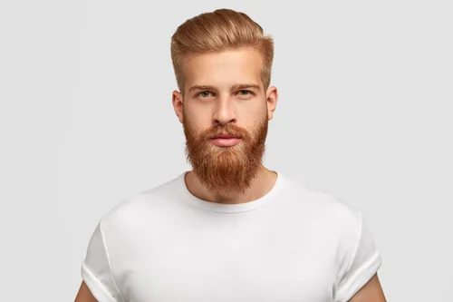 junger-rothaariger-mann-mobiler-friseur-dresden-umgebung-webp